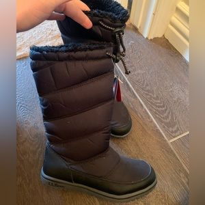 Girls L.L. Bean fur boots size 3